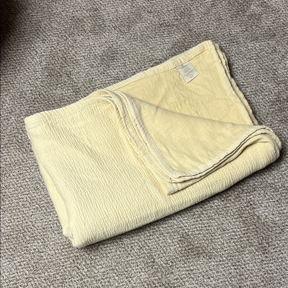 Ralph Lauren Beige/Cream Lightweight Quilt-Full/Queen